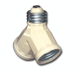 Leviton 128 15Amp 660 WATT 125V Medium Base Single Lampholder-to-Twin Lampholder (660W-250V)